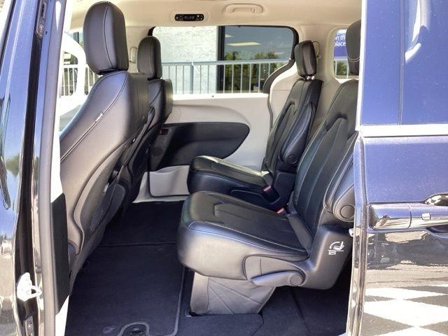 Chrysler Pacifica  2023