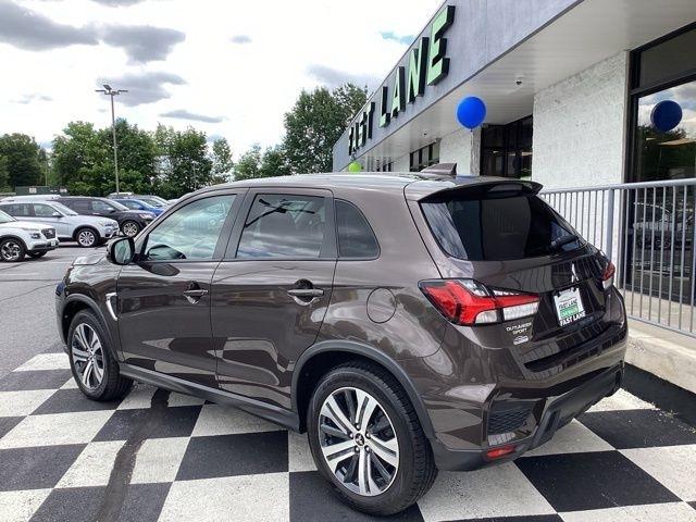Mitsubishi Outlander Sport  2024