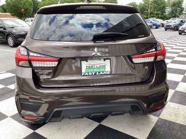 Mitsubishi Outlander Sport  2024