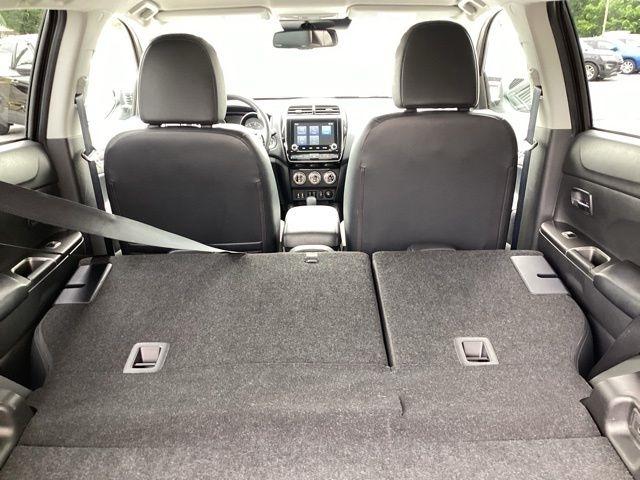 Mitsubishi Outlander Sport  2024