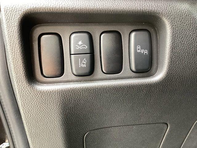 Mitsubishi Outlander Sport  2024