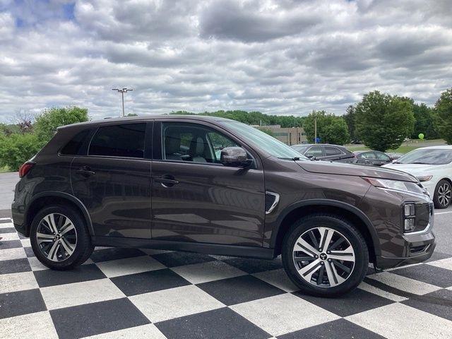 Mitsubishi Outlander Sport  2024