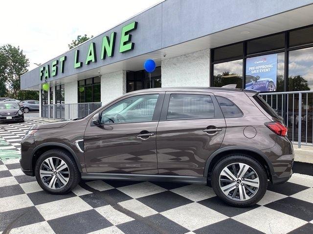 Mitsubishi Outlander Sport  2024