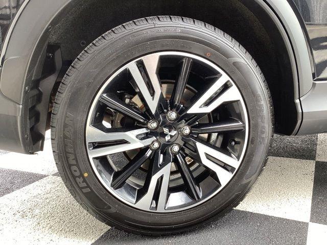 Mitsubishi Eclipse Cross  2024