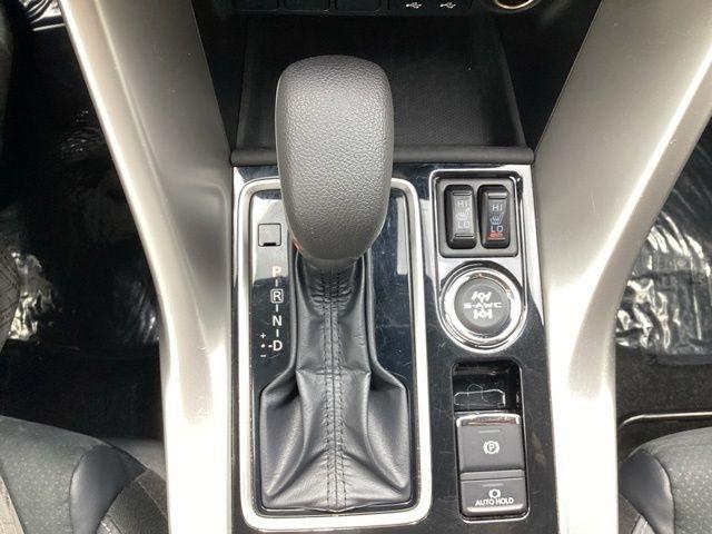 Mitsubishi Eclipse Cross  2024
