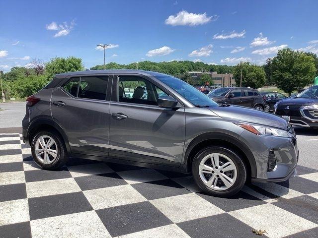 Nissan Kicks  2023