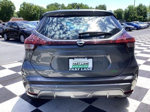 Nissan Kicks  2023