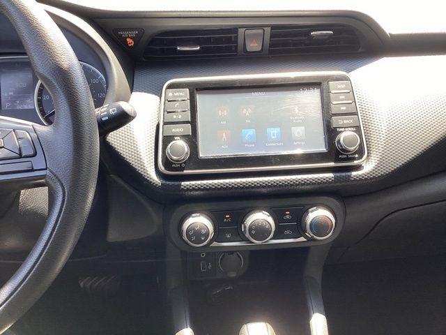 Nissan Kicks  2023