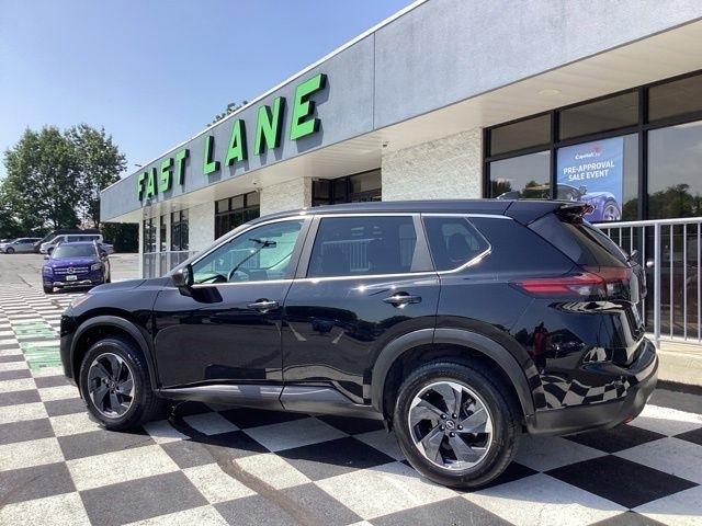 2025 Nissan Rogue SV - Photo 5