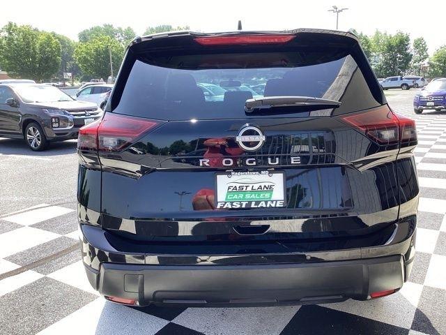2025 Nissan Rogue SV - Photo 8