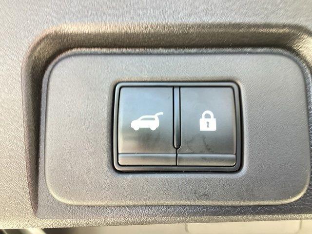 2025 Nissan Rogue SV - Photo 10