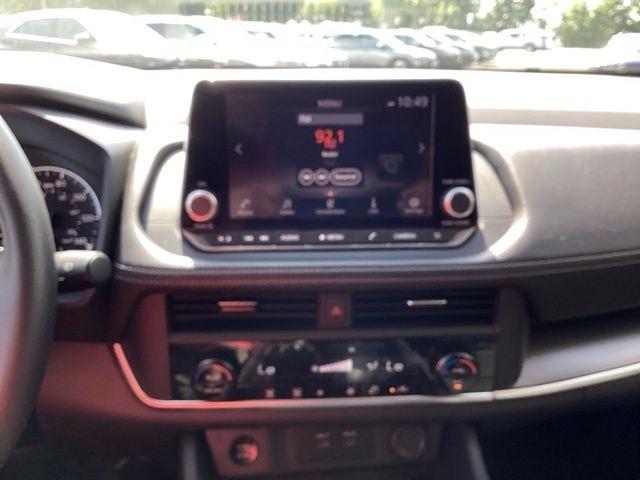 2025 Nissan Rogue SV - Photo 21