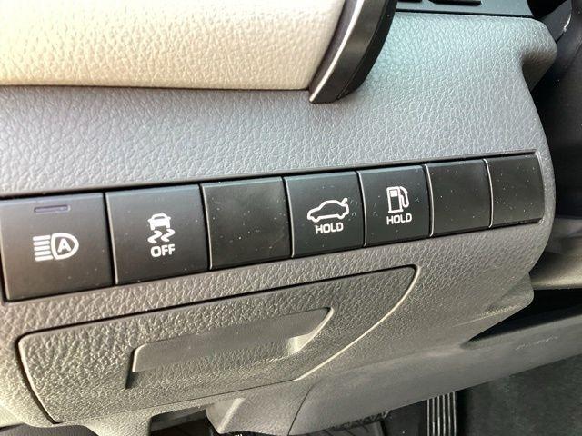 Toyota Camry  2024
