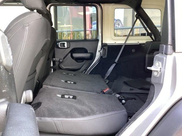 Jeep Wrangler  2019