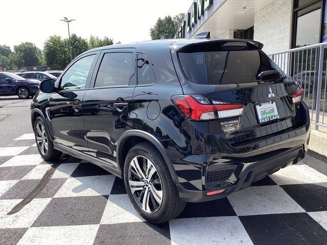 Mitsubishi Outlander Sport  2026