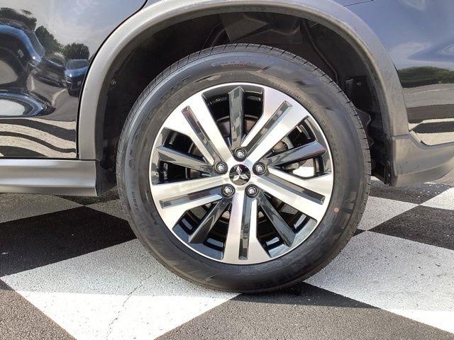 Mitsubishi Outlander Sport  2026