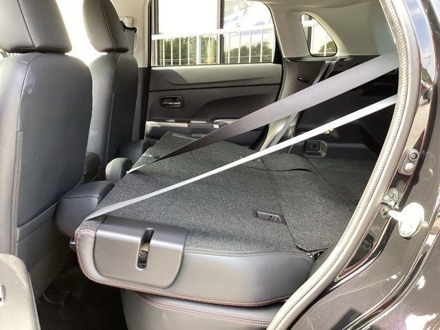 Mitsubishi Outlander Sport  2026