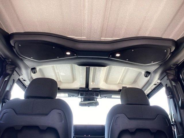 Jeep Wrangler  2025