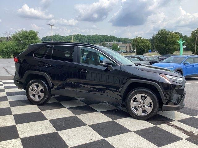 Toyota RAV4  2025