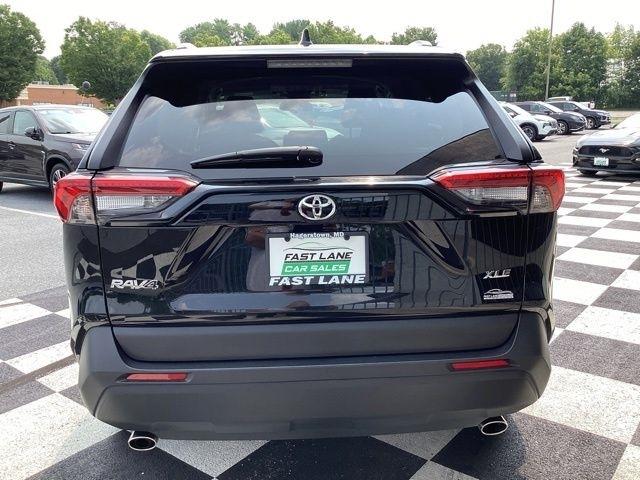 Toyota RAV4  2025