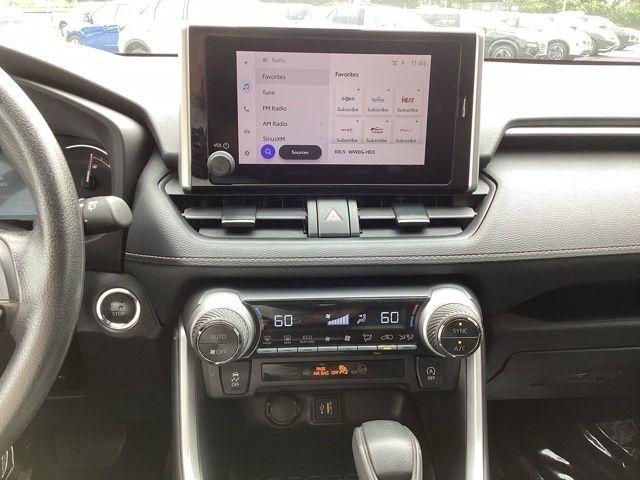 Toyota RAV4  2025