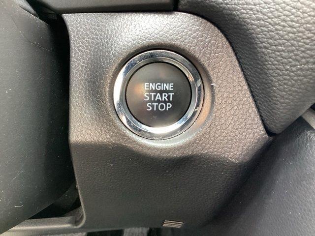 Toyota RAV4  2025