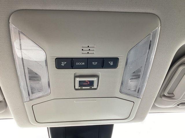 Toyota RAV4  2025