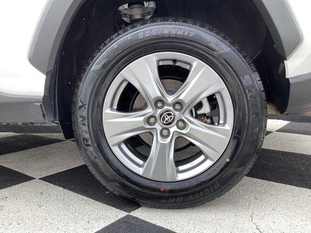 Toyota RAV4  2025