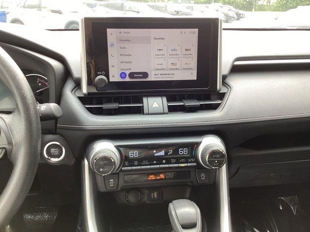 Toyota RAV4  2025