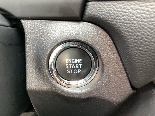 Toyota RAV4  2025