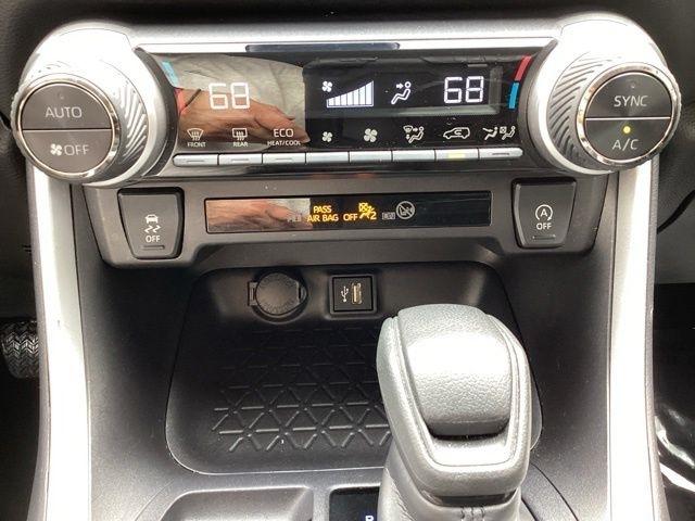 Toyota RAV4  2025