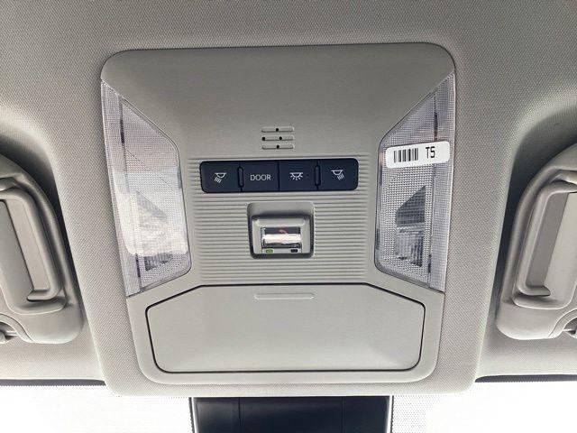 Toyota RAV4  2025