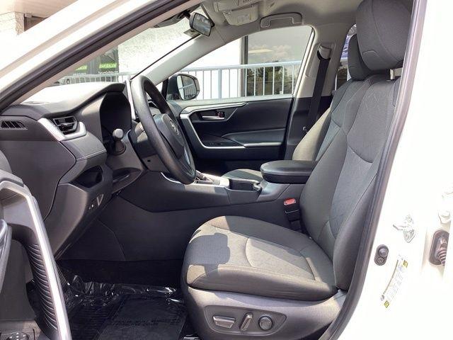 Toyota RAV4  2025