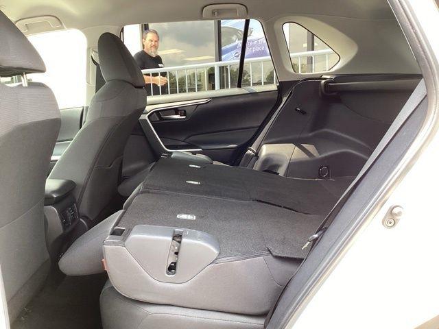 Toyota RAV4  2025