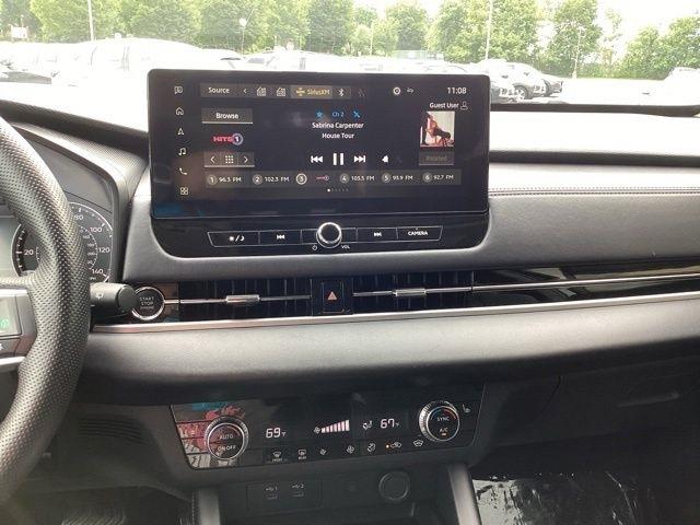 Mitsubishi Outlander  2025