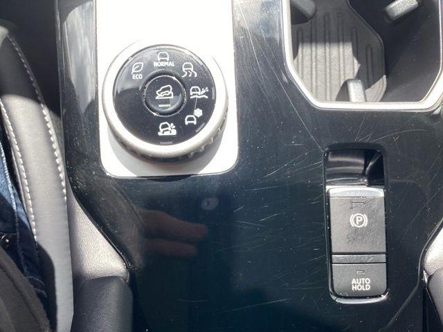 Mitsubishi Outlander  2025