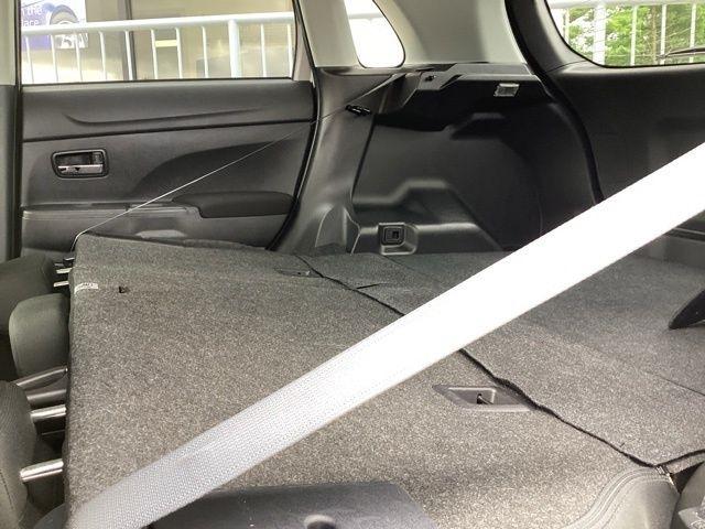 Mitsubishi Outlander Sport  2025