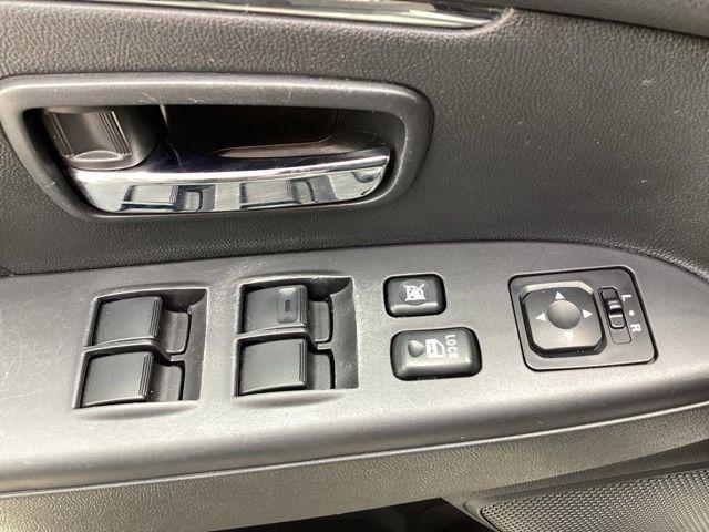 Mitsubishi Outlander Sport  2025