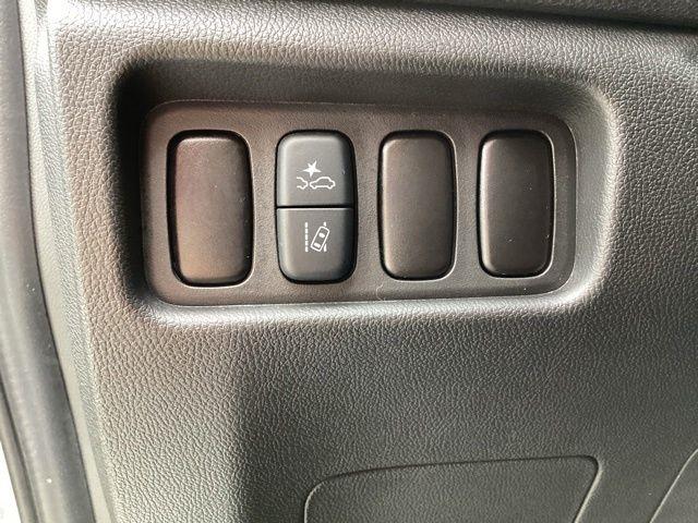 Mitsubishi Outlander Sport  2025