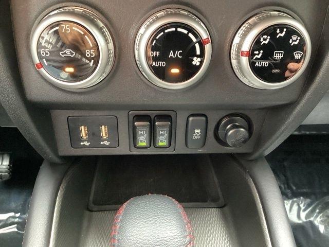 Mitsubishi Outlander Sport  2025