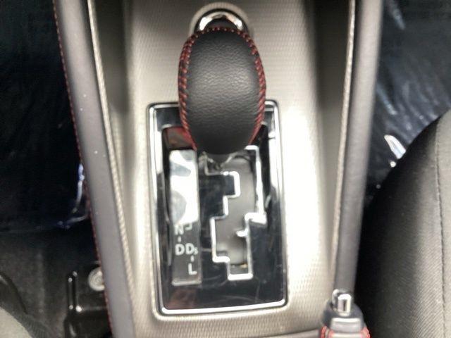 Mitsubishi Outlander Sport  2025