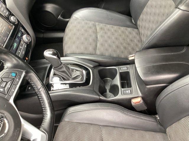 Nissan Rogue Sport  2022