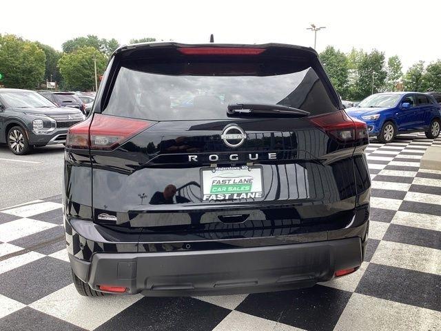 Nissan Rogue  2026