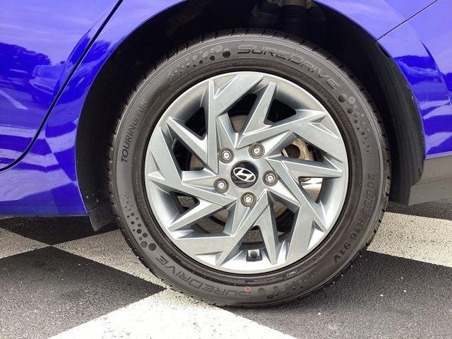 Hyundai Elantra  2024