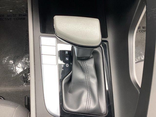 Hyundai Elantra  2024