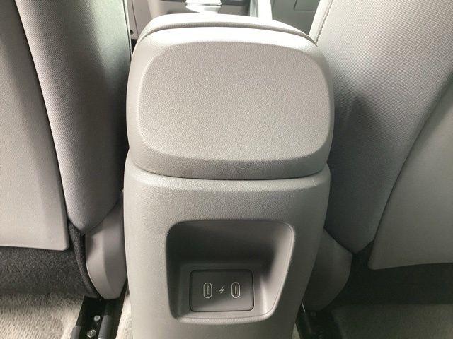 Hyundai Elantra  2024