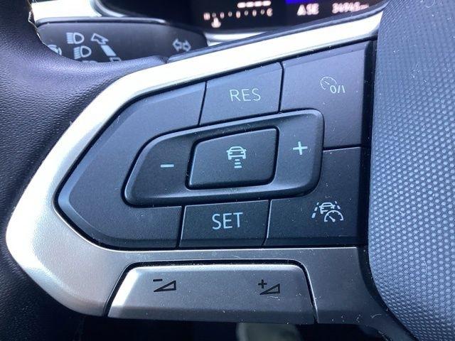 Volkswagen Taos  2025