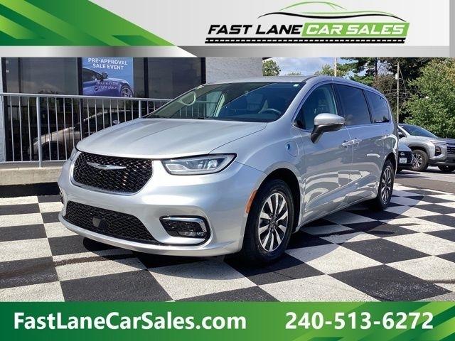2023 Chrysler Pacifica Hybrid Touring L
