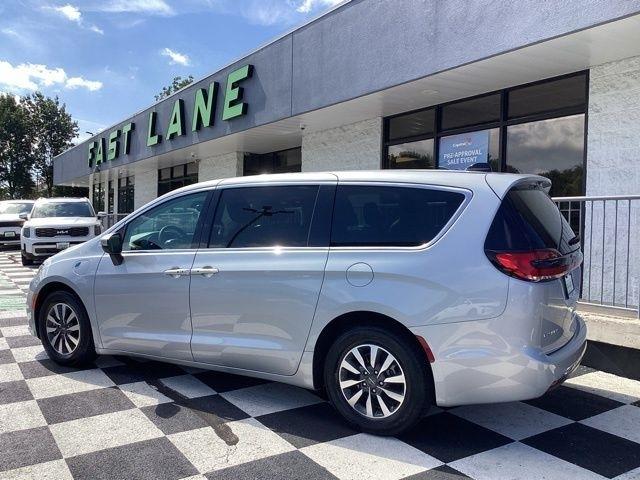 Chrysler Pacifica Hybrid  2023