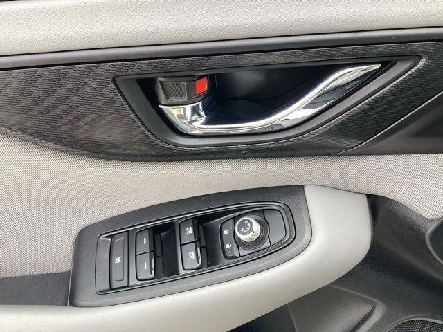 Subaru Legacy photo 11